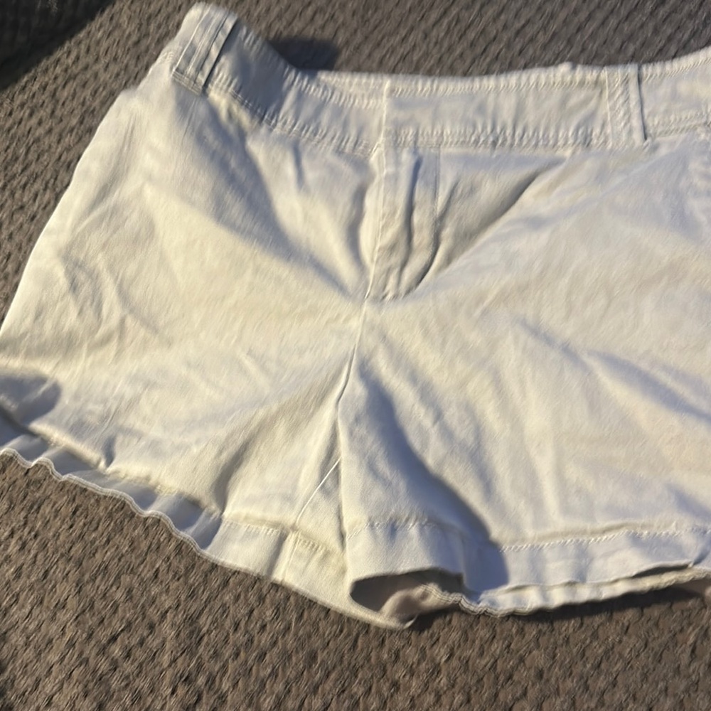 New York & Company Cream High Waist Shorts